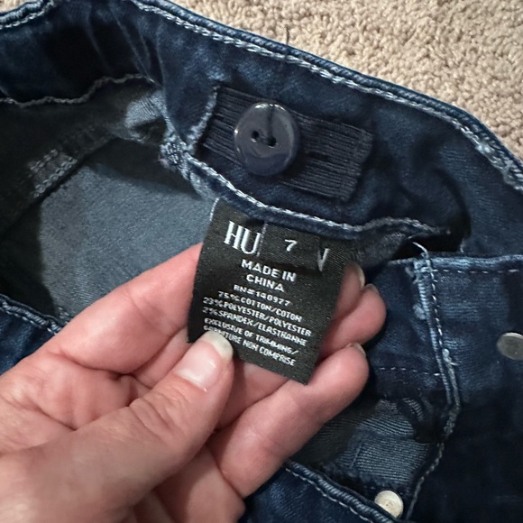 Girls size 7 raw hem jeans with Adjustable waist band - Picture 2 of 3